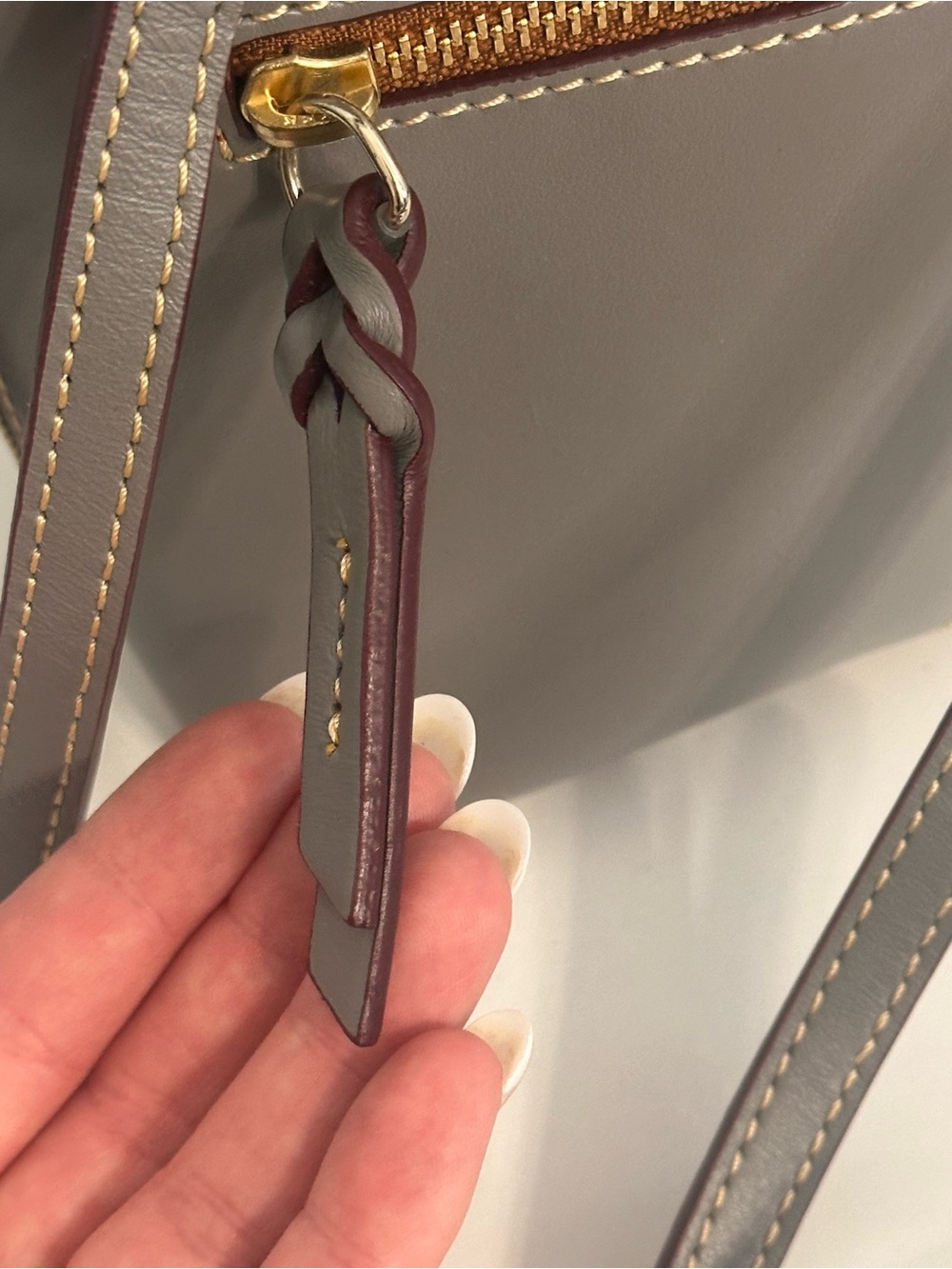 Dooney & Bourke Trixie crossbody bag in slate gray leather red interior - Picture 5 of 12
